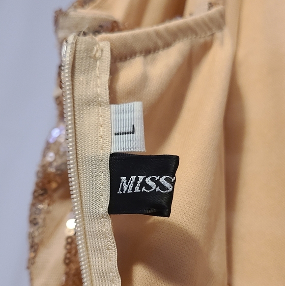 Miss ORD Sequin Gold Dress - Picture 4 of 13